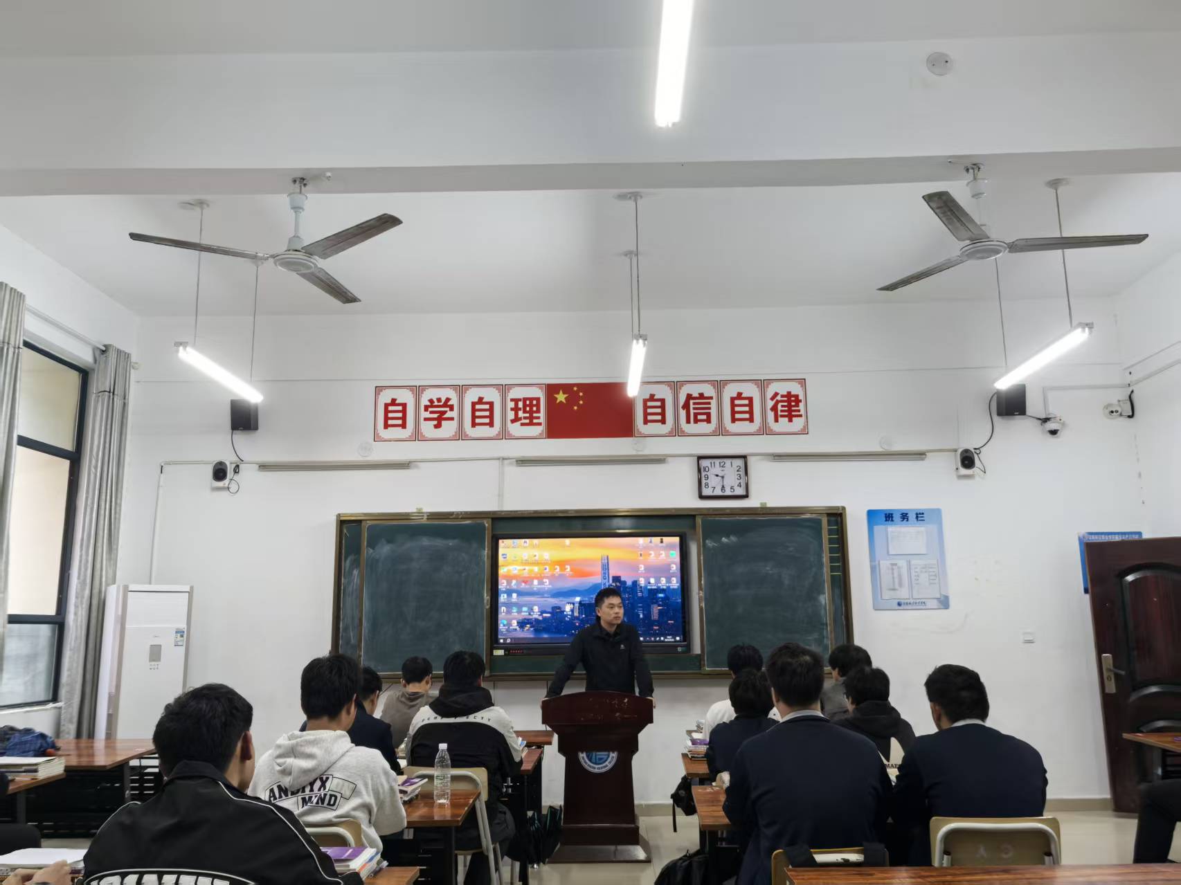 微信图片_2025-09-29_090201_167.jpg 微信图片_2025-09-29_090201_167.jpg