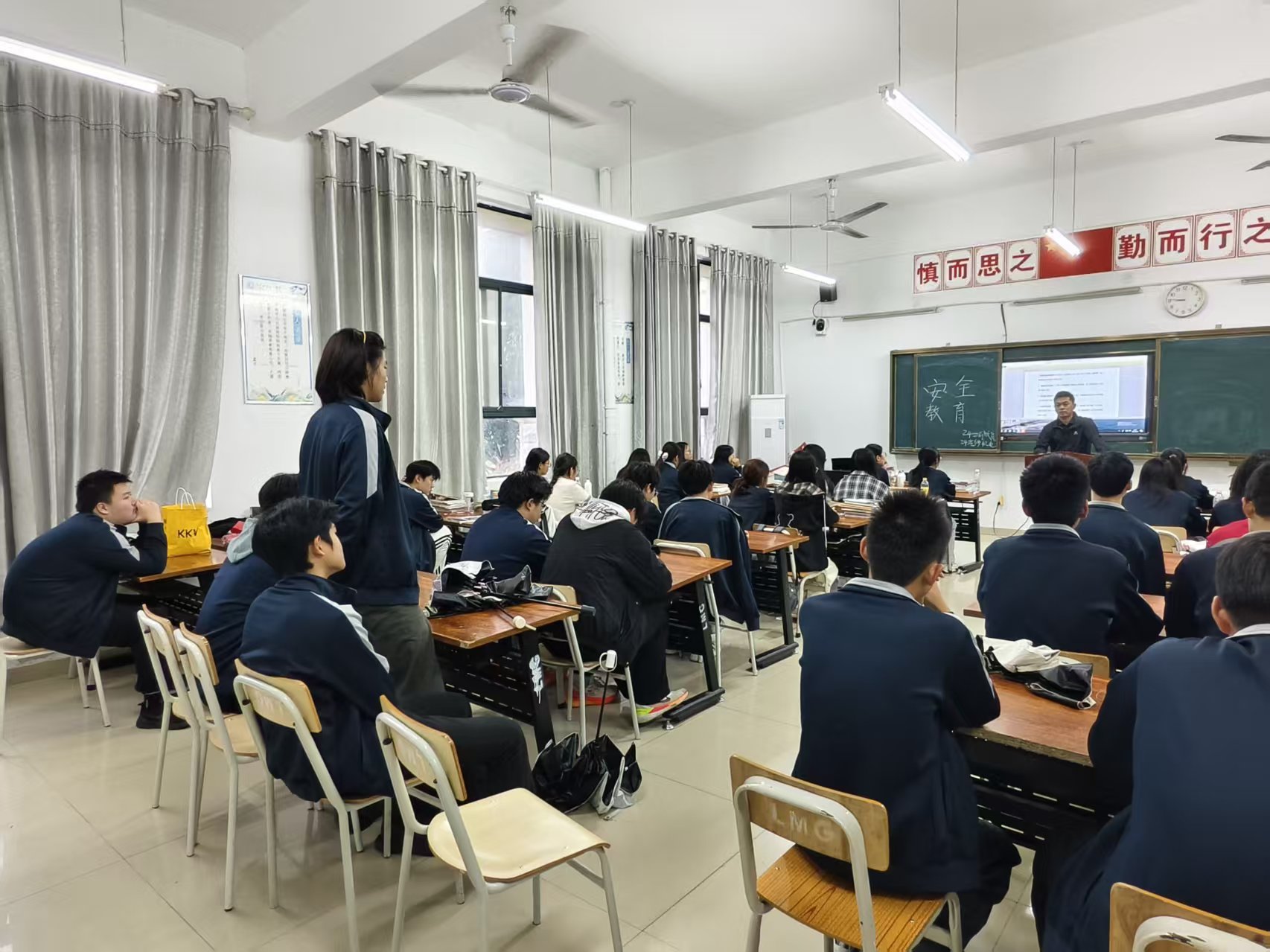 微信图片_2025-09-29_090232_151.jpg 微信图片_2025-09-29_090232_151.jpg