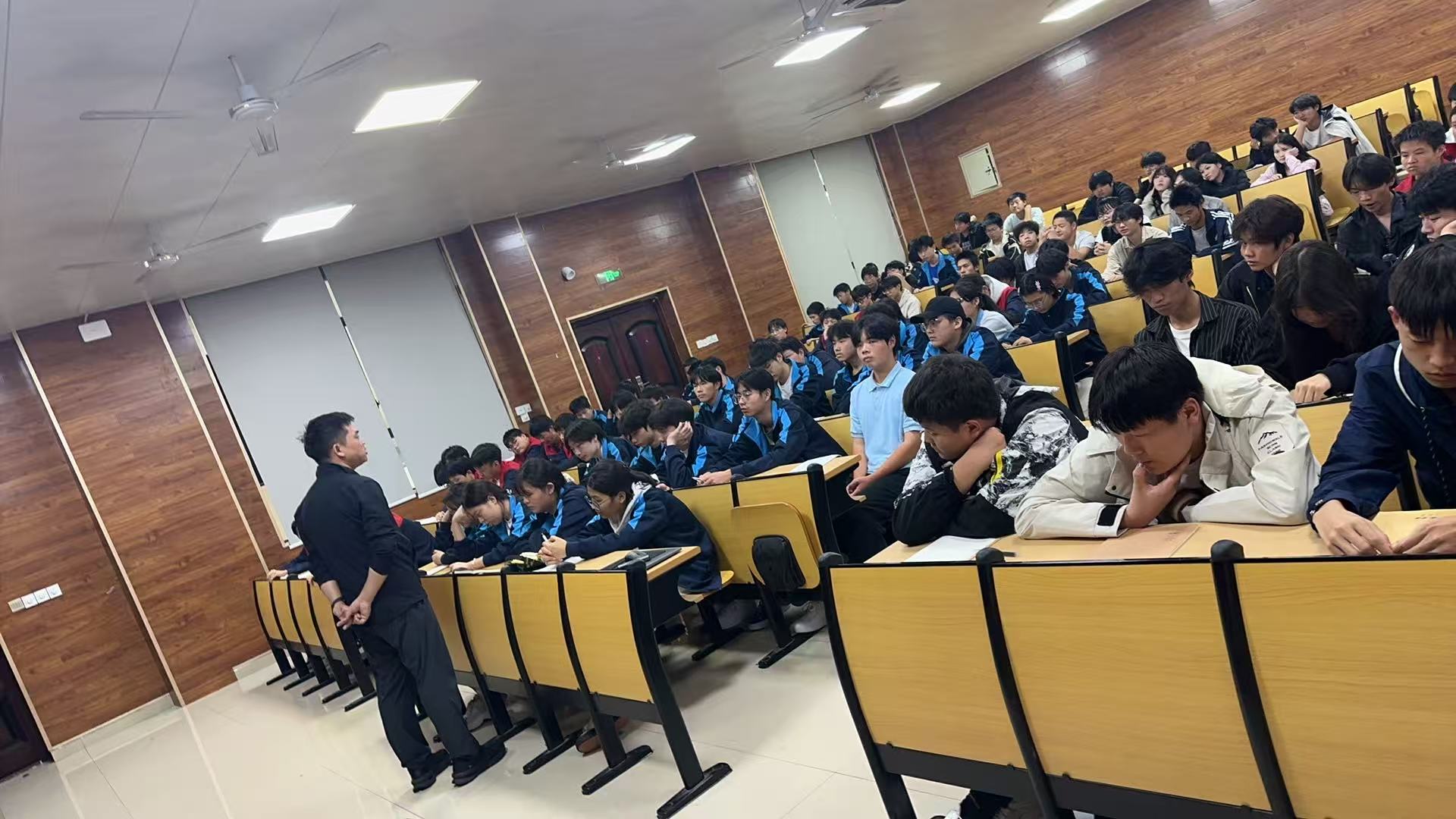 微信图片_2025-09-29_090237_487.jpg 微信图片_2025-09-29_090237_487.jpg